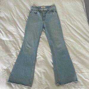 Abercrombie High Rise Vintage Flare Jean - size 6